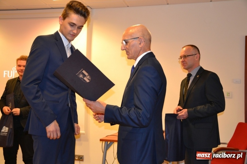 Zdjęcie w galerii na portalu naszraciborz.pl: Rozstrzygnięcie konkursu Zaprezentuj swój biznesplan  wiadomości z regionu