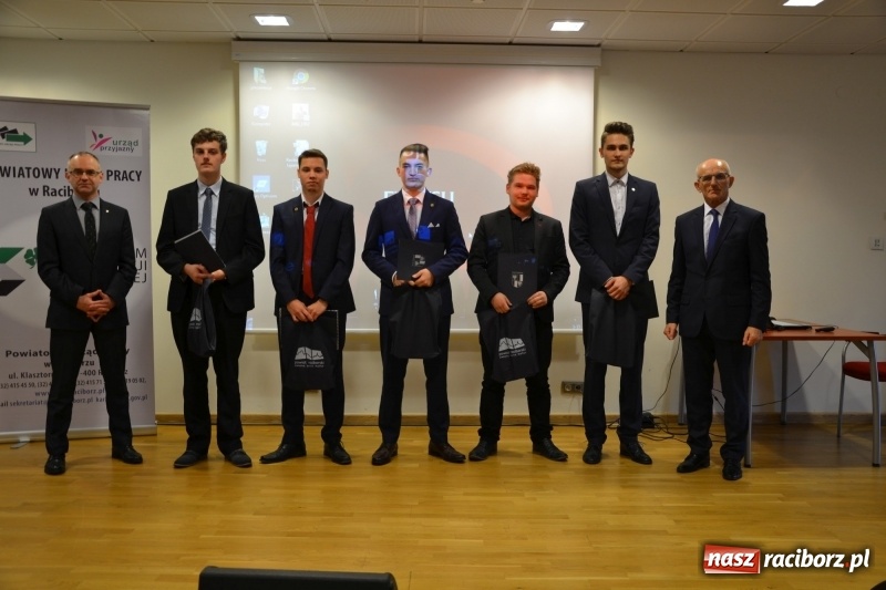Zdjęcie w galerii na portalu naszraciborz.pl: Rozstrzygnięcie konkursu Zaprezentuj swój biznesplan  wiadomości z regionu