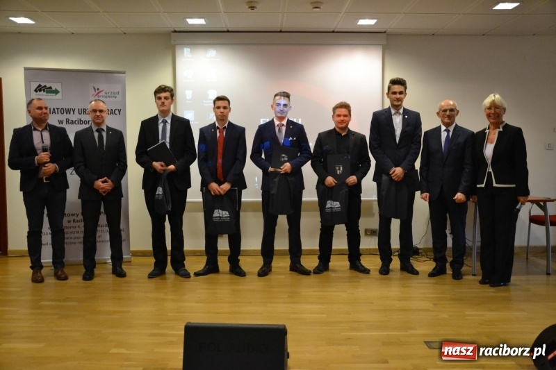 Zdjęcie w galerii na portalu naszraciborz.pl: Rozstrzygnięcie konkursu Zaprezentuj swój biznesplan  wiadomości z regionu