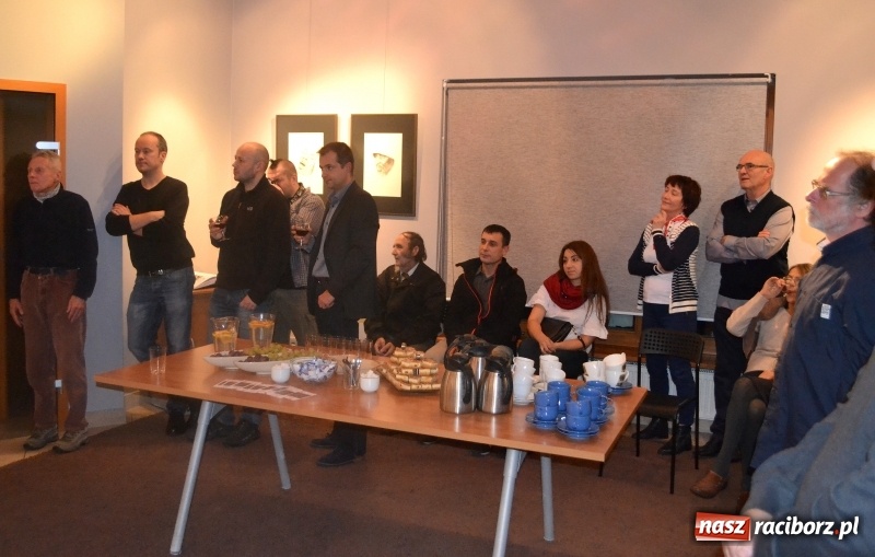 Zdjęcie w galerii na portalu naszraciborz.pl: JazzBook - muzyczny wernisaż w galerii OBOK  wiadomości z regionu