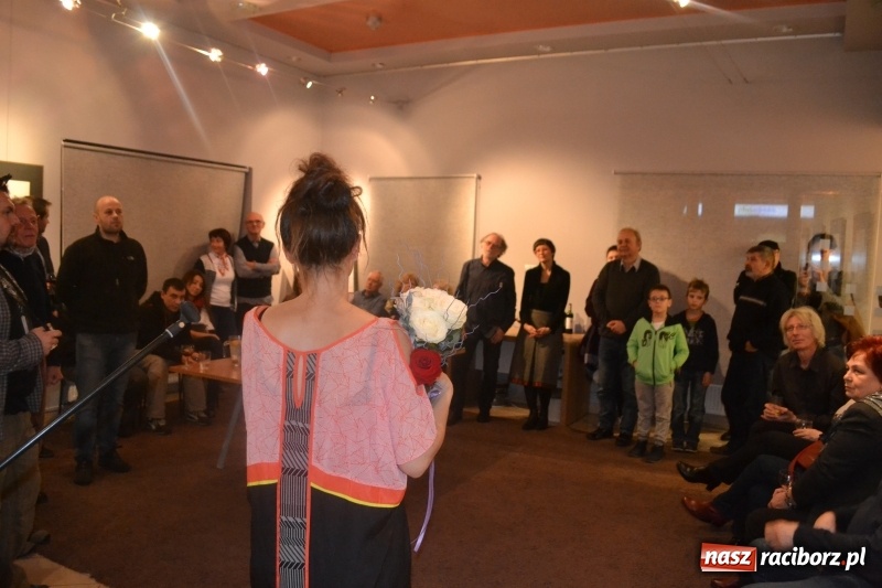 Zdjęcie w galerii na portalu naszraciborz.pl: JazzBook - muzyczny wernisaż w galerii OBOK  wiadomości z regionu