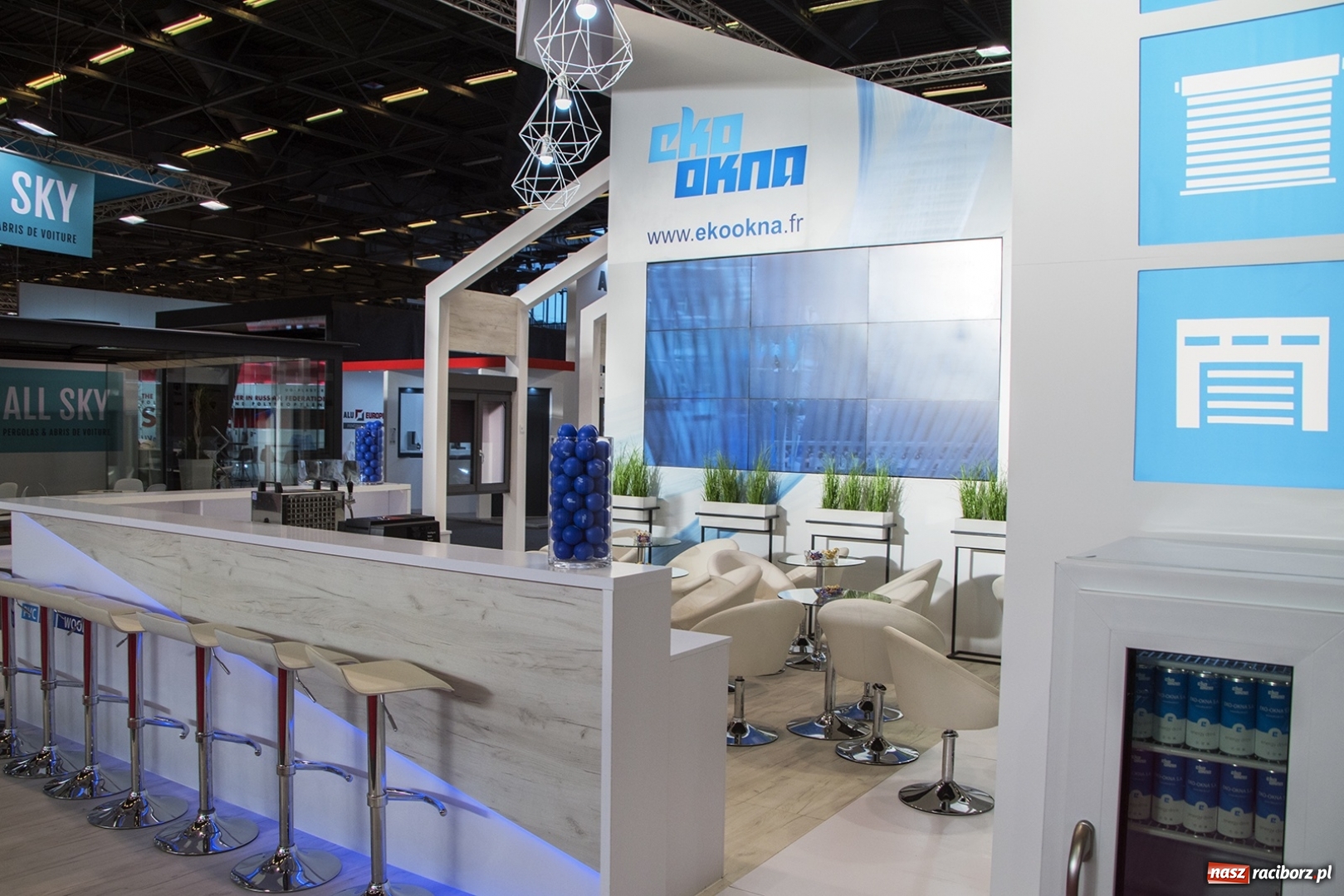 Zdjęcie w galerii na portalu naszraciborz.pl: Paryskie rendez-vous z Eko-Oknami, czyli Batimat 2017 wiadomości z regionu