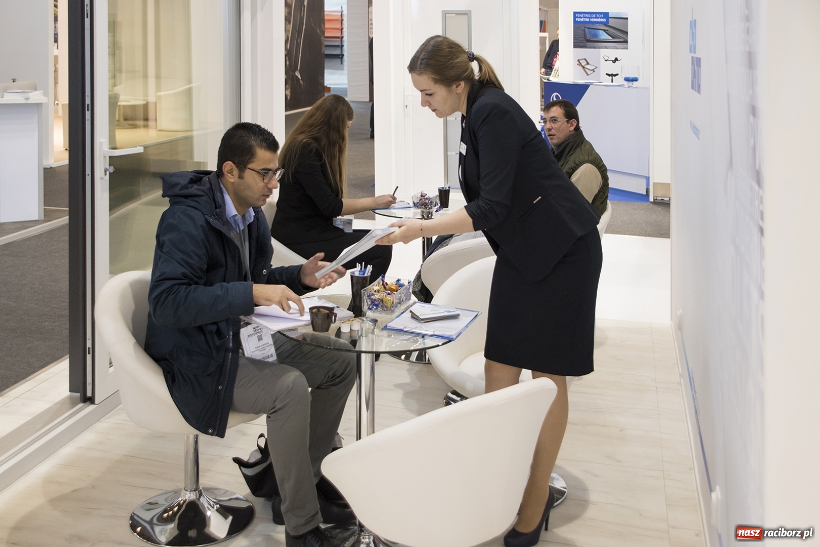 Zdjęcie w galerii na portalu naszraciborz.pl: Paryskie rendez-vous z Eko-Oknami, czyli Batimat 2017 wiadomości z regionu