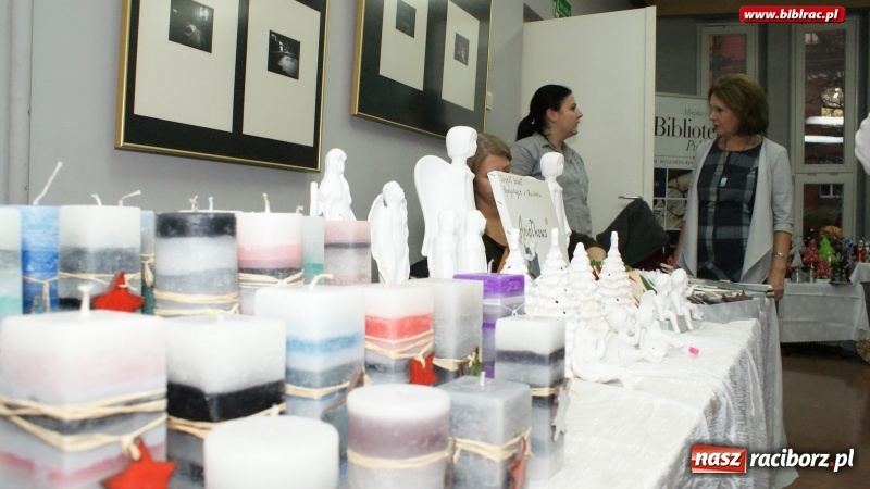 Zdjęcie w galerii na portalu naszraciborz.pl: Filmowa Noc w bibliotece z… Olgierdem Łukaszewiczem i innymi atrakcjami wiadomości z regionu