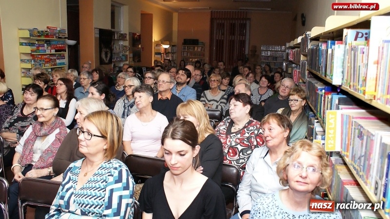 Zdjęcie w galerii na portalu naszraciborz.pl: Filmowa Noc w bibliotece z… Olgierdem Łukaszewiczem i innymi atrakcjami wiadomości z regionu