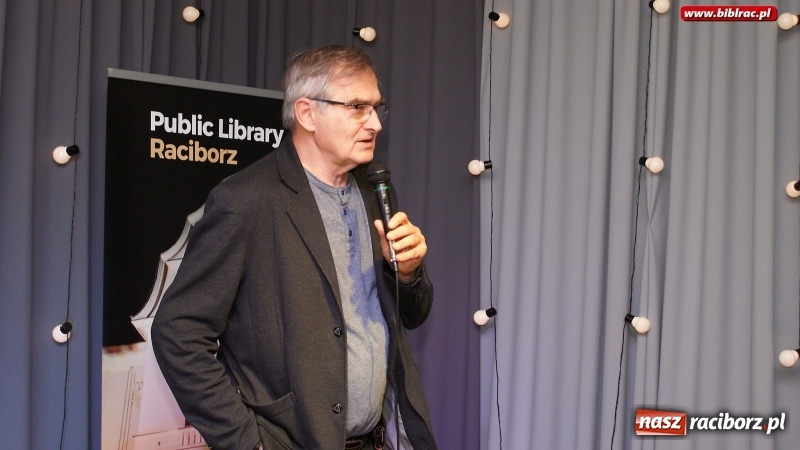 Zdjęcie w galerii na portalu naszraciborz.pl: Filmowa Noc w bibliotece z… Olgierdem Łukaszewiczem i innymi atrakcjami wiadomości z regionu