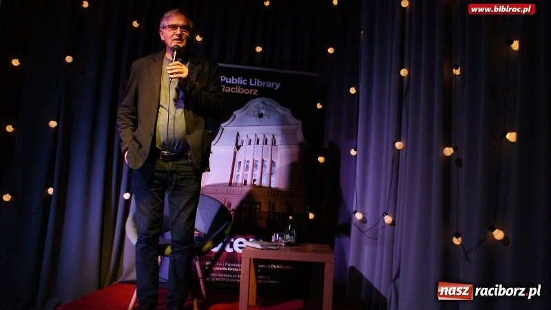 Zdjęcie w galerii na portalu naszraciborz.pl: Filmowa Noc w bibliotece z… Olgierdem Łukaszewiczem i innymi atrakcjami wiadomości z regionu