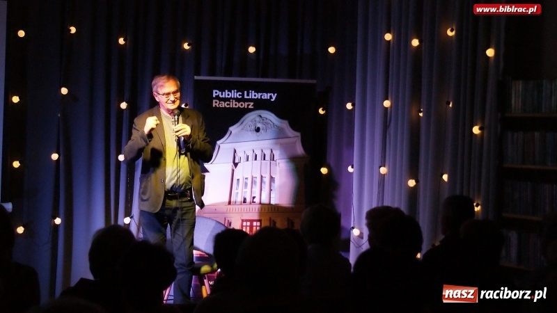 Zdjęcie w galerii na portalu naszraciborz.pl: Filmowa Noc w bibliotece z… Olgierdem Łukaszewiczem i innymi atrakcjami wiadomości z regionu