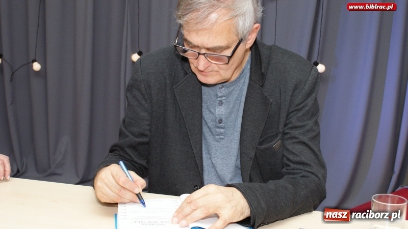 Zdjęcie w galerii na portalu naszraciborz.pl: Filmowa Noc w bibliotece z… Olgierdem Łukaszewiczem i innymi atrakcjami wiadomości z regionu