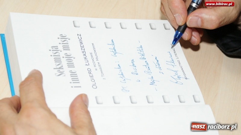 Zdjęcie w galerii na portalu naszraciborz.pl: Filmowa Noc w bibliotece z… Olgierdem Łukaszewiczem i innymi atrakcjami wiadomości z regionu