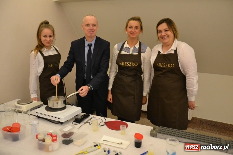 Zdjęcie w galerii na portalu naszraciborz.pl: Mieszko inspiruje. Światowy Tydzień Przedsiębiorczości na zamku  wiadomości z regionu