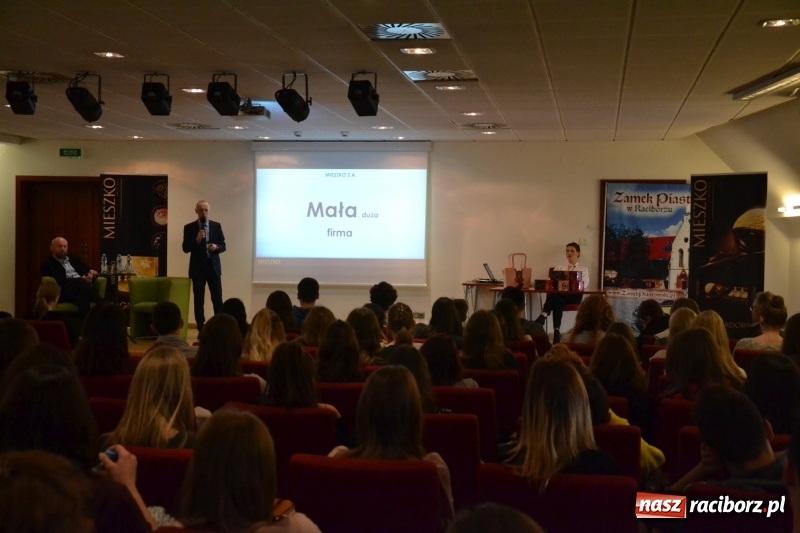 Zdjęcie w galerii na portalu naszraciborz.pl: Mieszko inspiruje. Światowy Tydzień Przedsiębiorczości na zamku  wiadomości z regionu