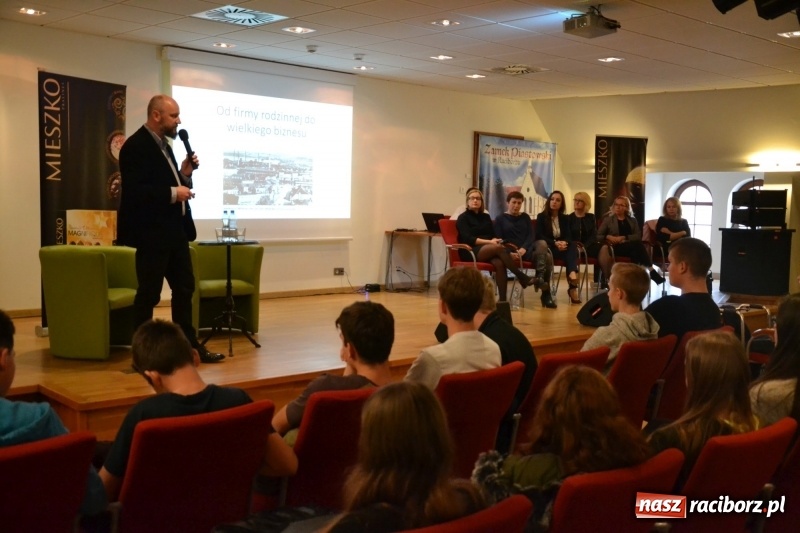 Zdjęcie w galerii na portalu naszraciborz.pl: Mieszko inspiruje. Światowy Tydzień Przedsiębiorczości na zamku  wiadomości z regionu