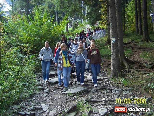 Zdjęcie w galerii na portalu naszraciborz.pl: Młodzież współpracuje wiadomości z regionu