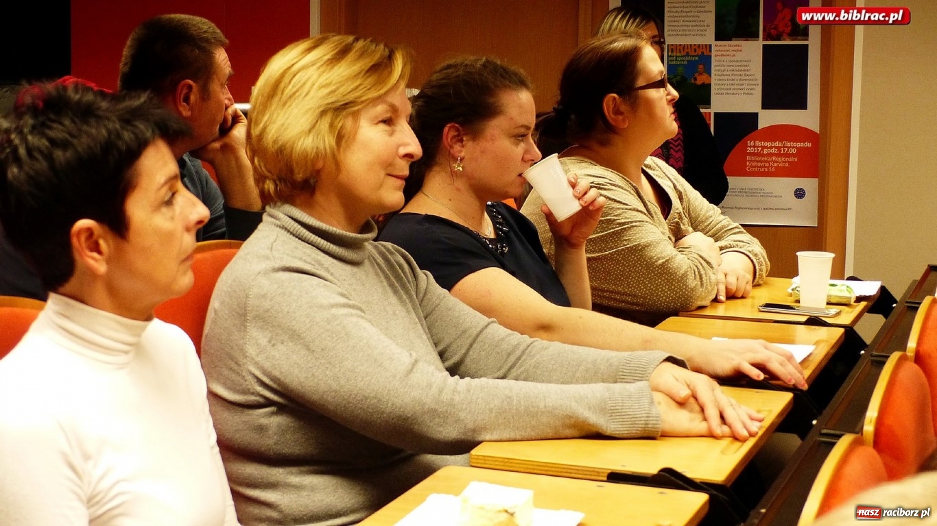 Zdjęcie w galerii na portalu naszraciborz.pl: Nie tylko Hrabal! - spotkanie z Marcinem Skrabką w bibliotece w Karwinie wiadomości z regionu