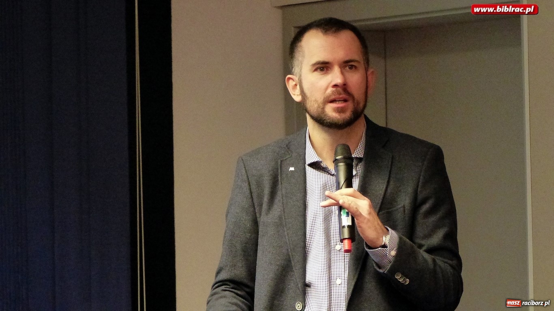 Zdjęcie w galerii na portalu naszraciborz.pl: Nie tylko Hrabal! - spotkanie z Marcinem Skrabką w bibliotece w Karwinie wiadomości z regionu