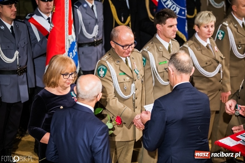 Zdjęcie w galerii na portalu naszraciborz.pl: Raciborskie obchody Narodowego Święta Niepodległości i Dnia Służby Cywilnej wiadomości z regionu