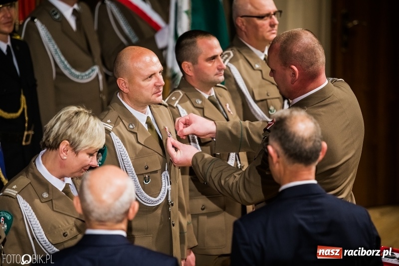 Zdjęcie w galerii na portalu naszraciborz.pl: Raciborskie obchody Narodowego Święta Niepodległości i Dnia Służby Cywilnej wiadomości z regionu