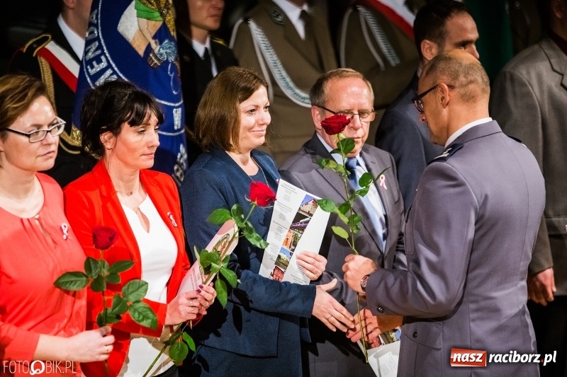 Zdjęcie w galerii na portalu naszraciborz.pl: Raciborskie obchody Narodowego Święta Niepodległości i Dnia Służby Cywilnej wiadomości z regionu