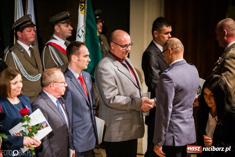 Zdjęcie w galerii na portalu naszraciborz.pl: Raciborskie obchody Narodowego Święta Niepodległości i Dnia Służby Cywilnej wiadomości z regionu