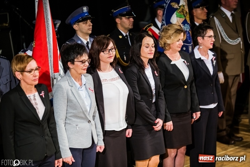 Zdjęcie w galerii na portalu naszraciborz.pl: Raciborskie obchody Narodowego Święta Niepodległości i Dnia Służby Cywilnej wiadomości z regionu