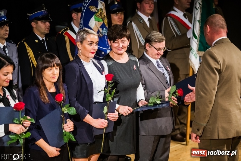 Zdjęcie w galerii na portalu naszraciborz.pl: Raciborskie obchody Narodowego Święta Niepodległości i Dnia Służby Cywilnej wiadomości z regionu