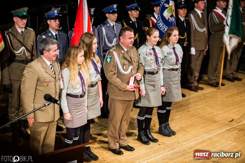 Zdjęcie w galerii na portalu naszraciborz.pl: Raciborskie obchody Narodowego Święta Niepodległości i Dnia Służby Cywilnej wiadomości z regionu