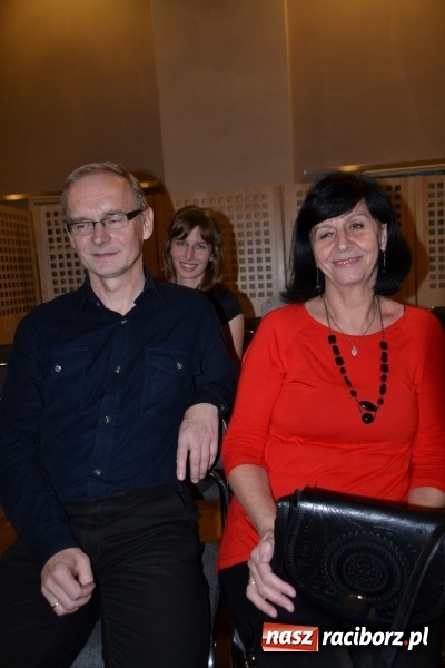 Zdjęcie w galerii na portalu naszraciborz.pl: Ocalmy je od zapomnienia. Wieczór przy świecach w Tworkowie  wiadomości z regionu