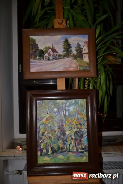 Zdjęcie w galerii na portalu naszraciborz.pl: Ocalmy je od zapomnienia. Wieczór przy świecach w Tworkowie  wiadomości z regionu