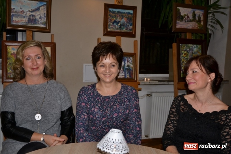 Zdjęcie w galerii na portalu naszraciborz.pl: Ocalmy je od zapomnienia. Wieczór przy świecach w Tworkowie  wiadomości z regionu