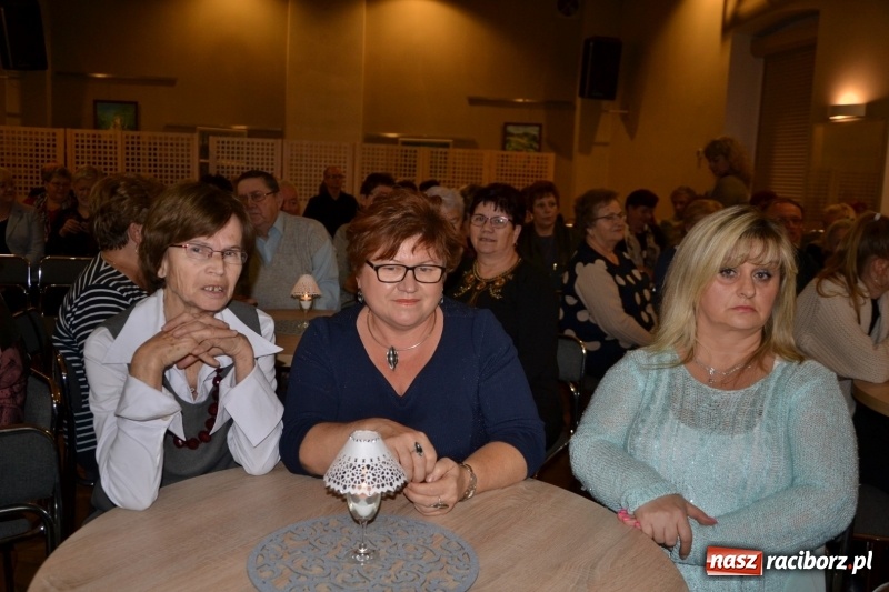 Zdjęcie w galerii na portalu naszraciborz.pl: Ocalmy je od zapomnienia. Wieczór przy świecach w Tworkowie  wiadomości z regionu