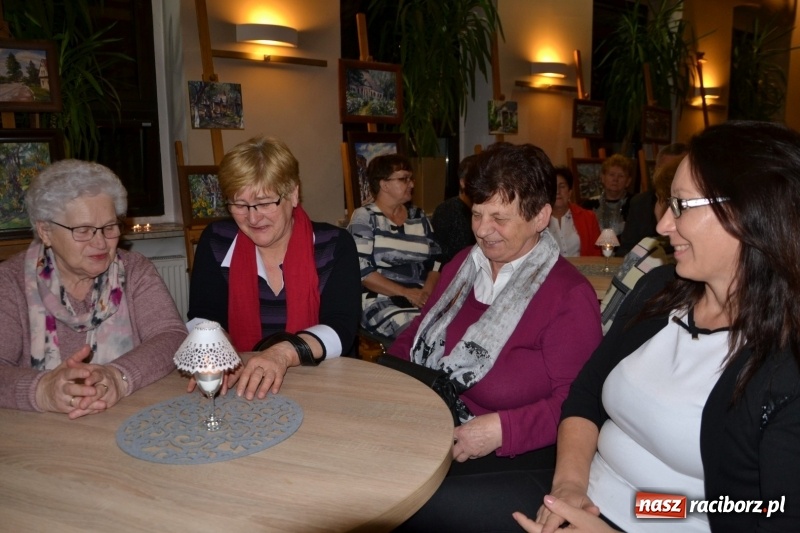 Zdjęcie w galerii na portalu naszraciborz.pl: Ocalmy je od zapomnienia. Wieczór przy świecach w Tworkowie  wiadomości z regionu