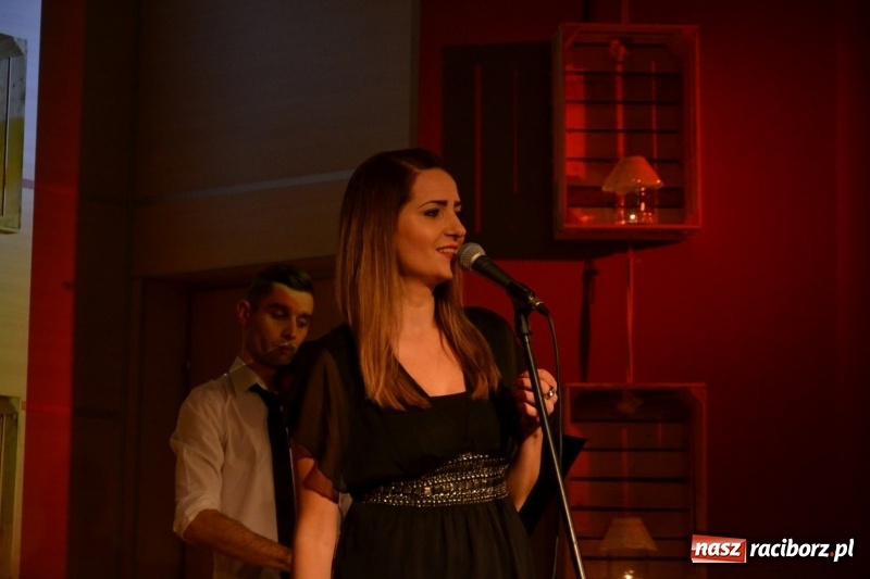 Zdjęcie w galerii na portalu naszraciborz.pl: Ocalmy je od zapomnienia. Wieczór przy świecach w Tworkowie  wiadomości z regionu