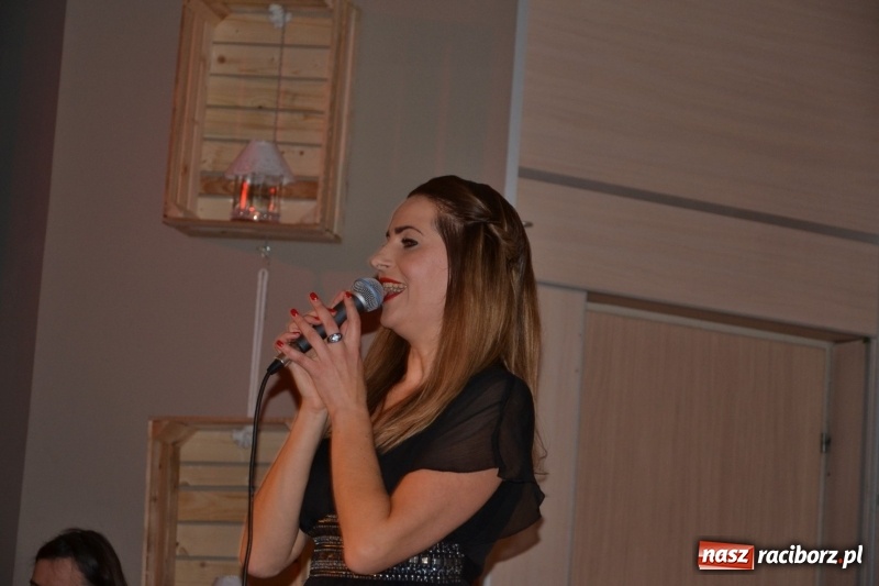 Zdjęcie w galerii na portalu naszraciborz.pl: Ocalmy je od zapomnienia. Wieczór przy świecach w Tworkowie  wiadomości z regionu