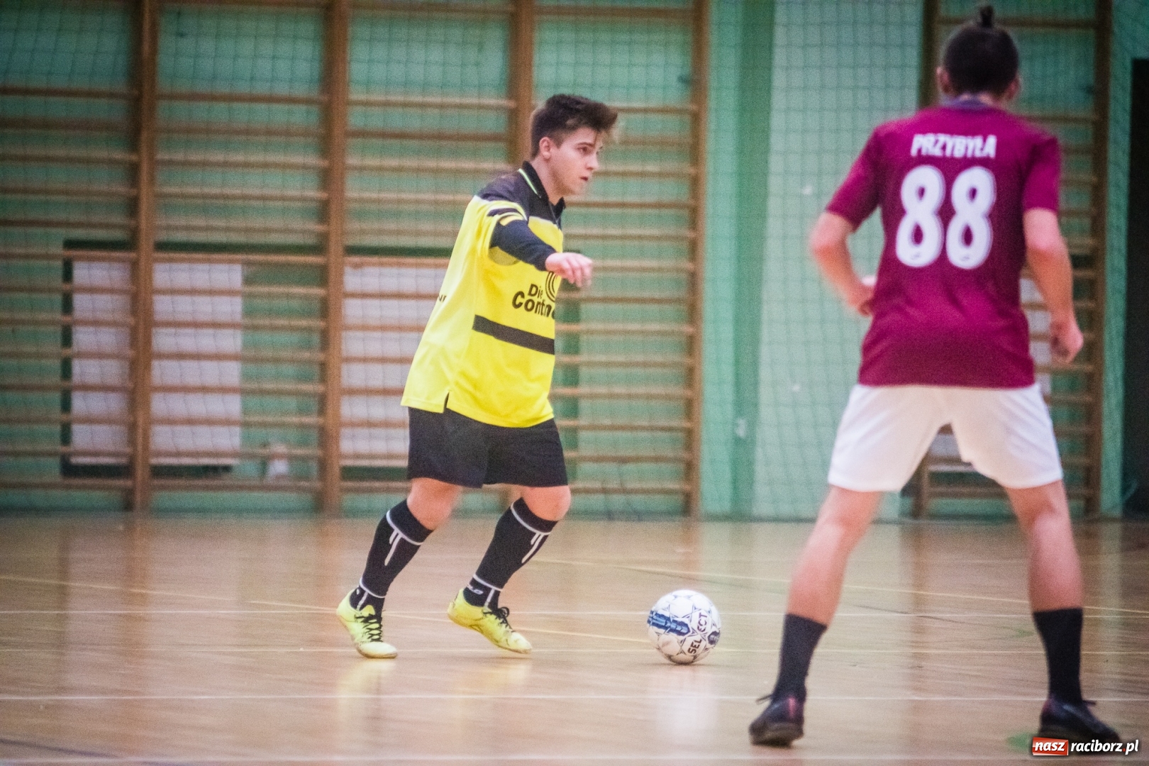 Zdjęcie w galerii na portalu naszraciborz.pl: Piątkowe emocje z HLPN. Wygrane Wil-Met i Geodezji Geo-Punkt wiadomości z regionu