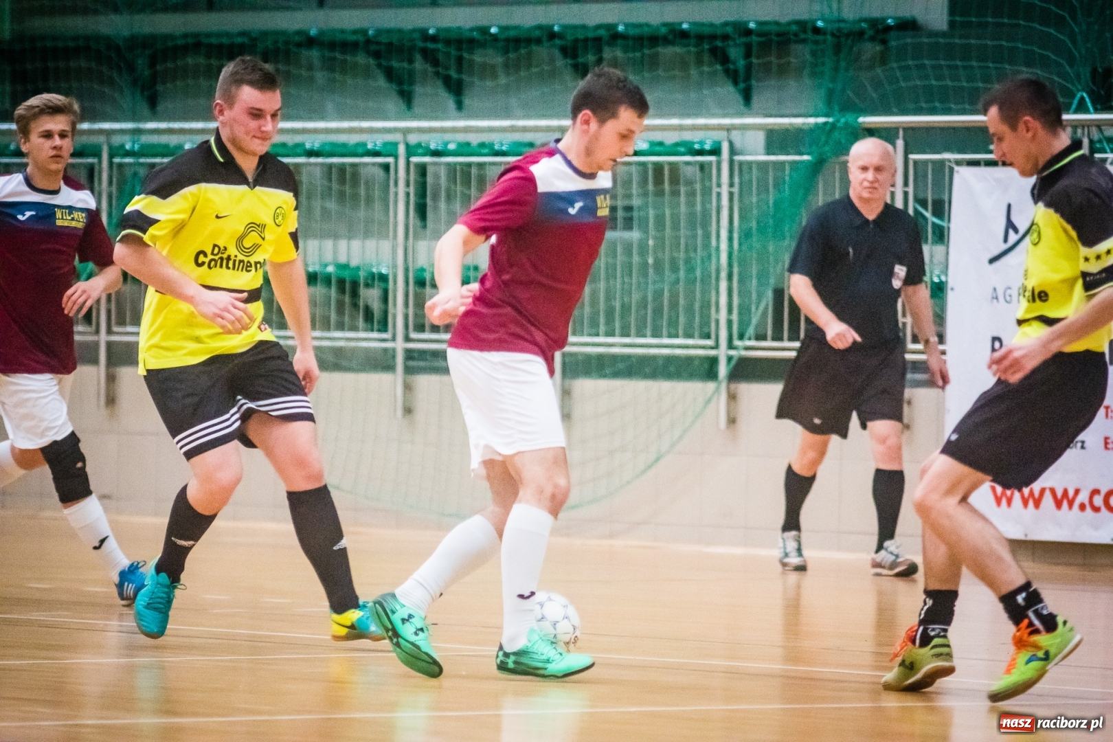 Zdjęcie w galerii na portalu naszraciborz.pl: Piątkowe emocje z HLPN. Wygrane Wil-Met i Geodezji Geo-Punkt wiadomości z regionu