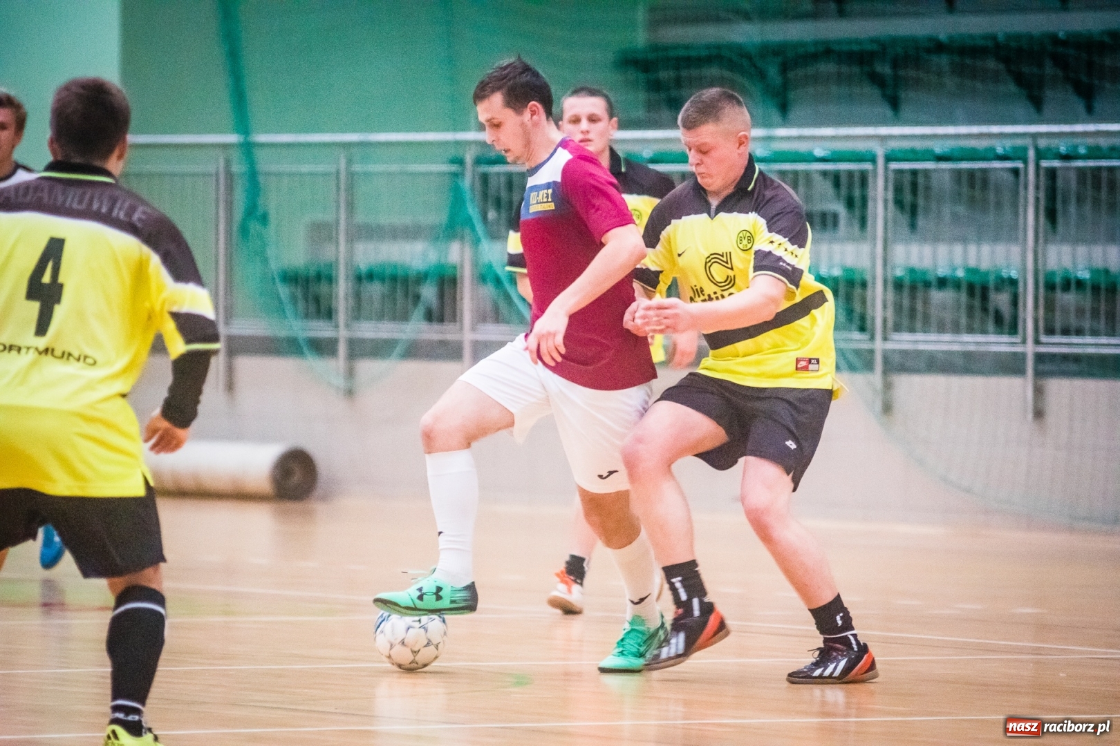 Zdjęcie w galerii na portalu naszraciborz.pl: Piątkowe emocje z HLPN. Wygrane Wil-Met i Geodezji Geo-Punkt wiadomości z regionu