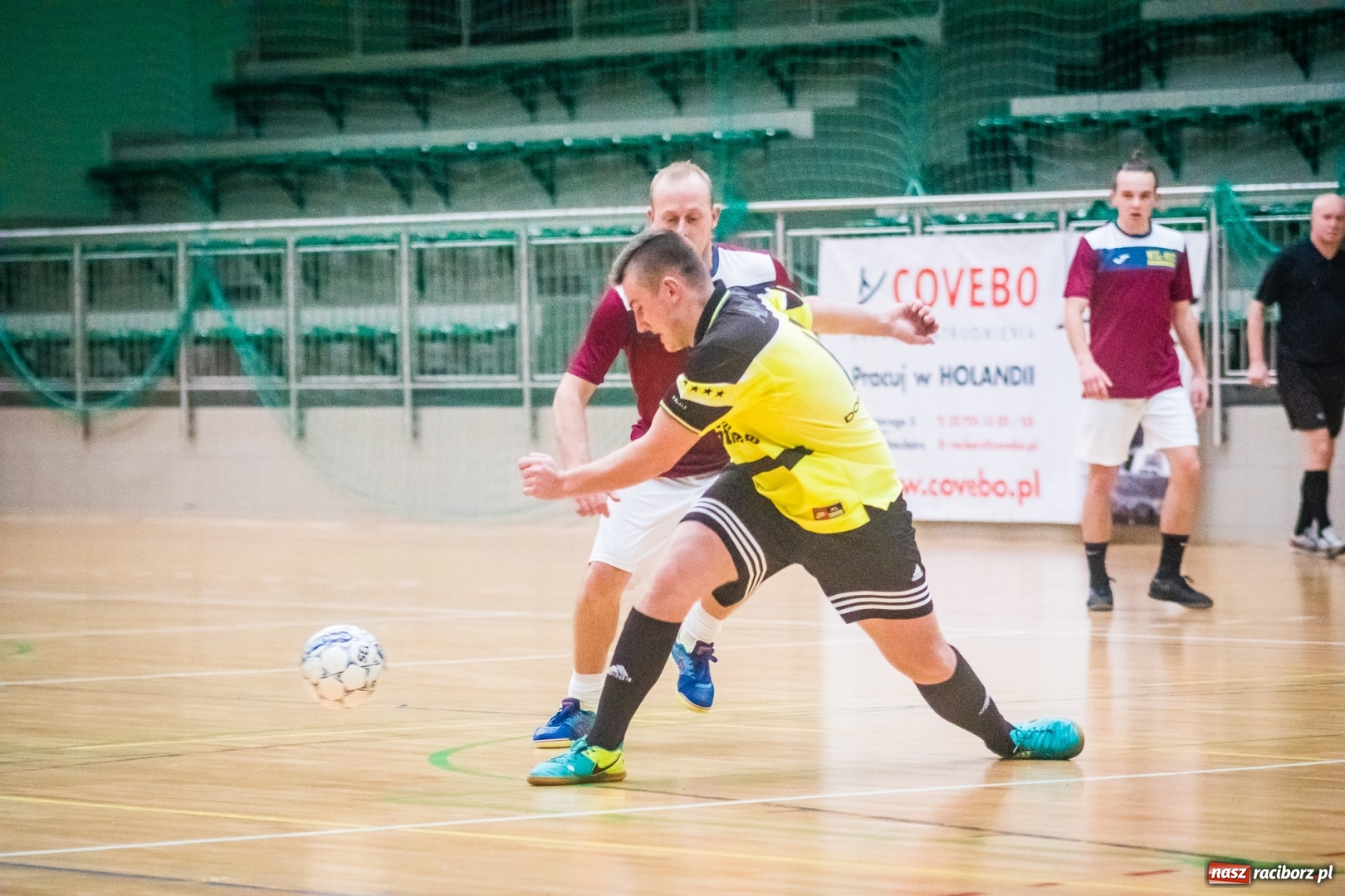 Zdjęcie w galerii na portalu naszraciborz.pl: Piątkowe emocje z HLPN. Wygrane Wil-Met i Geodezji Geo-Punkt wiadomości z regionu