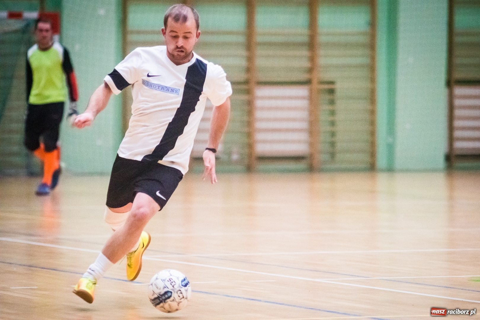 Zdjęcie w galerii na portalu naszraciborz.pl: Piątkowe emocje z HLPN. Wygrane Wil-Met i Geodezji Geo-Punkt wiadomości z regionu