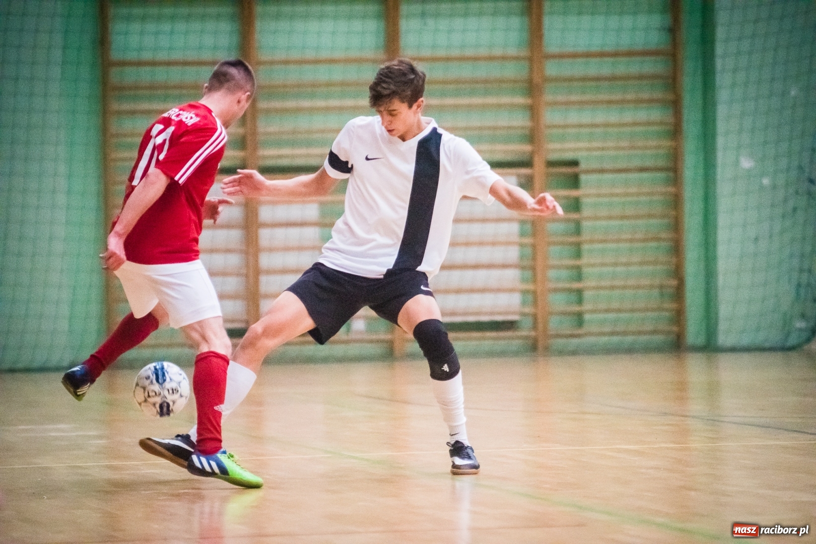 Zdjęcie w galerii na portalu naszraciborz.pl: Piątkowe emocje z HLPN. Wygrane Wil-Met i Geodezji Geo-Punkt wiadomości z regionu