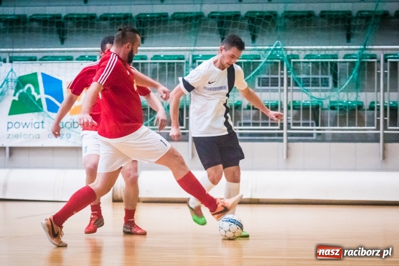 Zdjęcie w galerii na portalu naszraciborz.pl: Piątkowe emocje z HLPN. Wygrane Wil-Met i Geodezji Geo-Punkt wiadomości z regionu