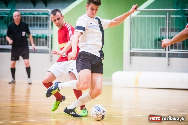 Zdjęcie w galerii na portalu naszraciborz.pl: Piątkowe emocje z HLPN. Wygrane Wil-Met i Geodezji Geo-Punkt wiadomości z regionu