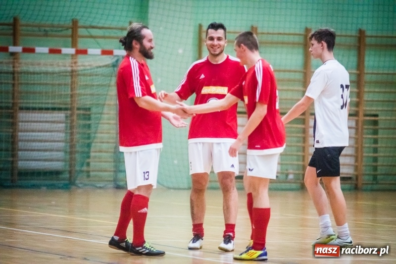 Zdjęcie w galerii na portalu naszraciborz.pl: Piątkowe emocje z HLPN. Wygrane Wil-Met i Geodezji Geo-Punkt wiadomości z regionu