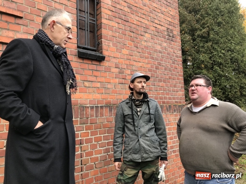 Zdjęcie w galerii na portalu naszraciborz.pl: Miasto i młodzież z poprawczaka wsparło Stowarzyszenie Odra 1945  wiadomości z regionu