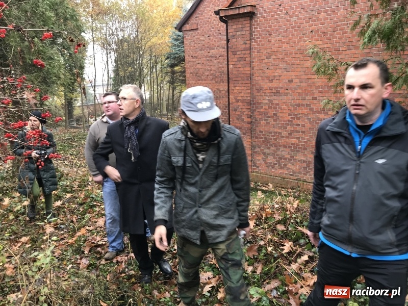 Zdjęcie w galerii na portalu naszraciborz.pl: Miasto i młodzież z poprawczaka wsparło Stowarzyszenie Odra 1945  wiadomości z regionu