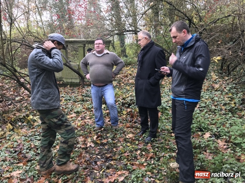 Zdjęcie w galerii na portalu naszraciborz.pl: Miasto i młodzież z poprawczaka wsparło Stowarzyszenie Odra 1945  wiadomości z regionu