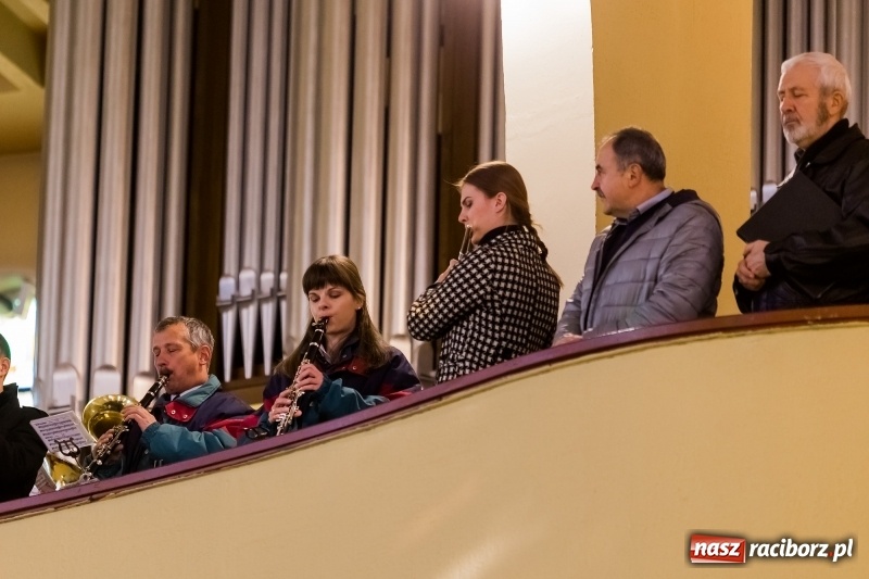 Zdjęcie w galerii na portalu naszraciborz.pl: Ostatnie pożegnanie śp. Pawła Kowola wiadomości z regionu