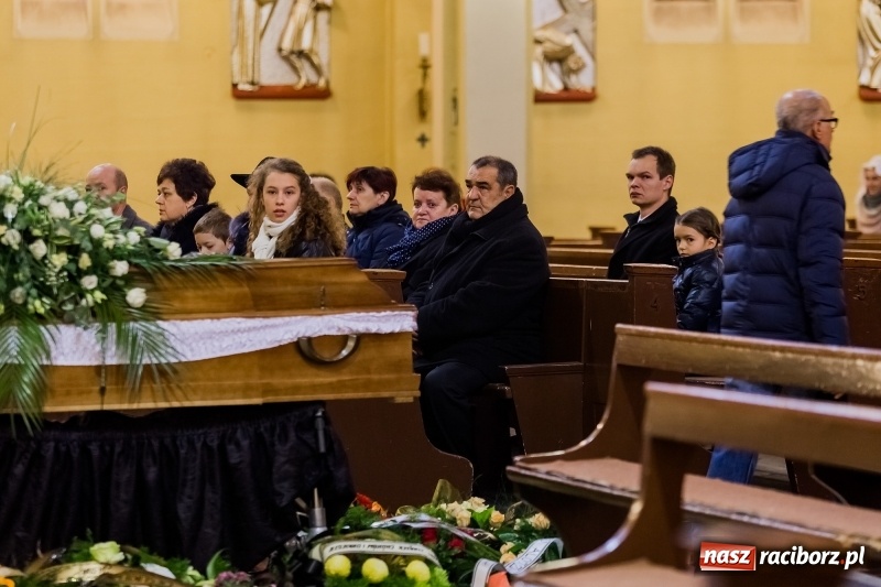Zdjęcie w galerii na portalu naszraciborz.pl: Ostatnie pożegnanie śp. Pawła Kowola wiadomości z regionu