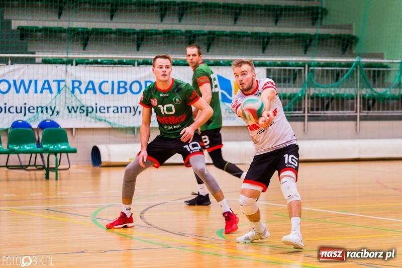 Zdjęcie w galerii na portalu naszraciborz.pl: Siatkarze Rafako Racibórz nadal niepokonani  wiadomości z regionu