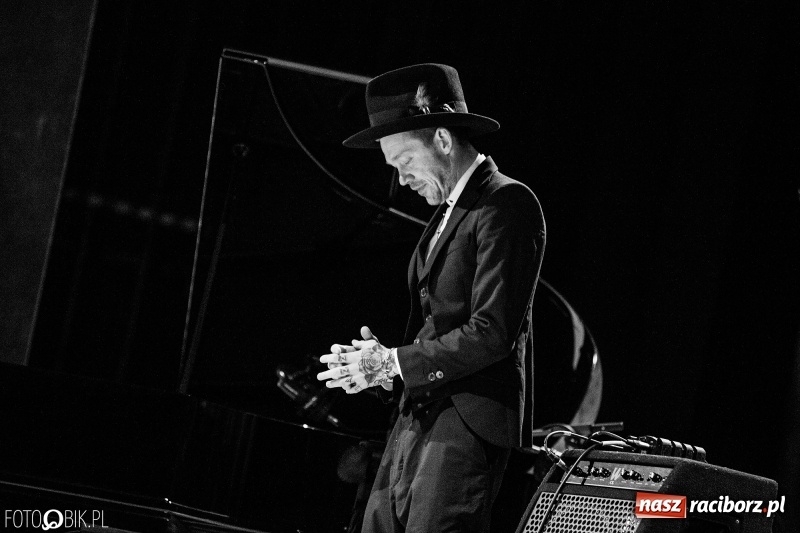 Zdjęcie w galerii na portalu naszraciborz.pl: Wojtek Mazolewski Quintet zagrał w Raciborzu wiadomości z regionu